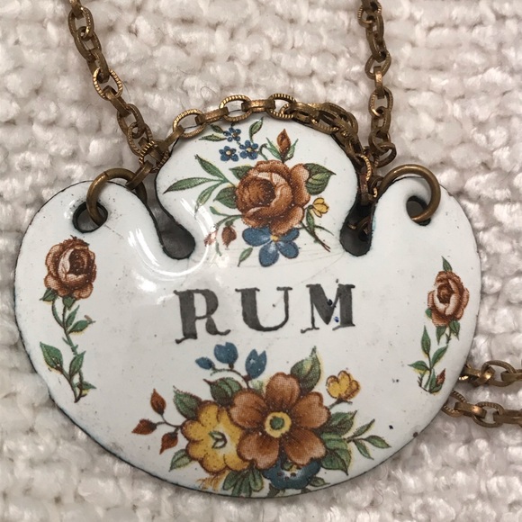 Chippy Ceramic rum necklace - conversation starter! - Picture 1 of 4